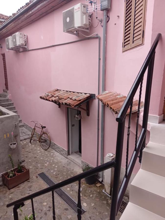 Rooms For Rent Shkodër Exterior foto